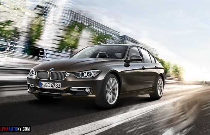 What is the engine size of bmw 320i #4